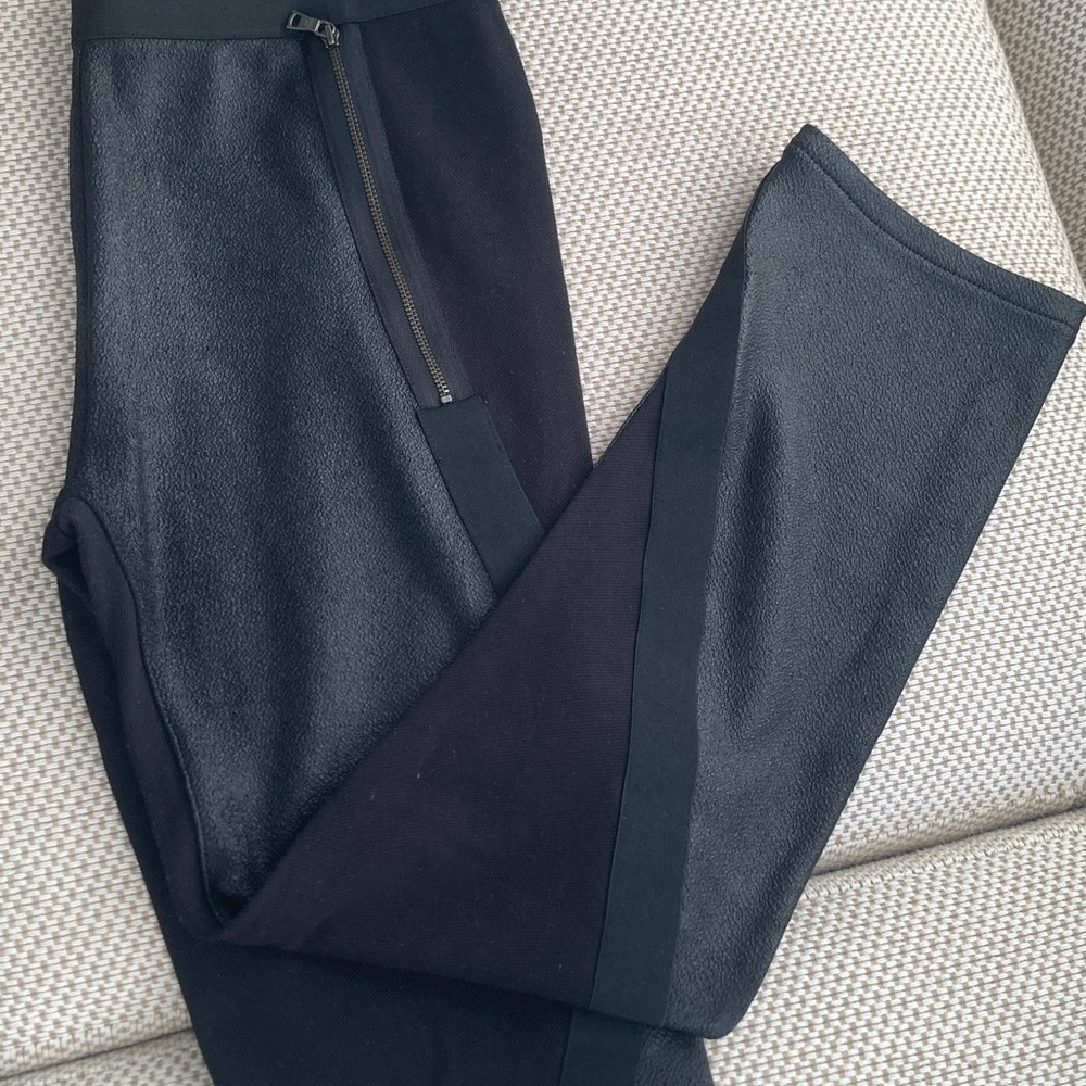BCBGMaxAzria Black Joggers with Zipper Details - Picture 3 of 5